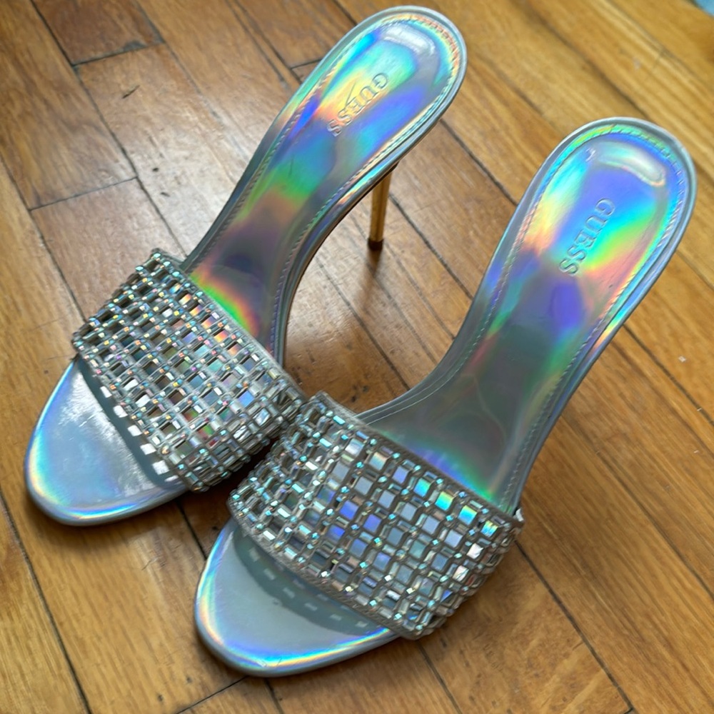 Guess Size 9
